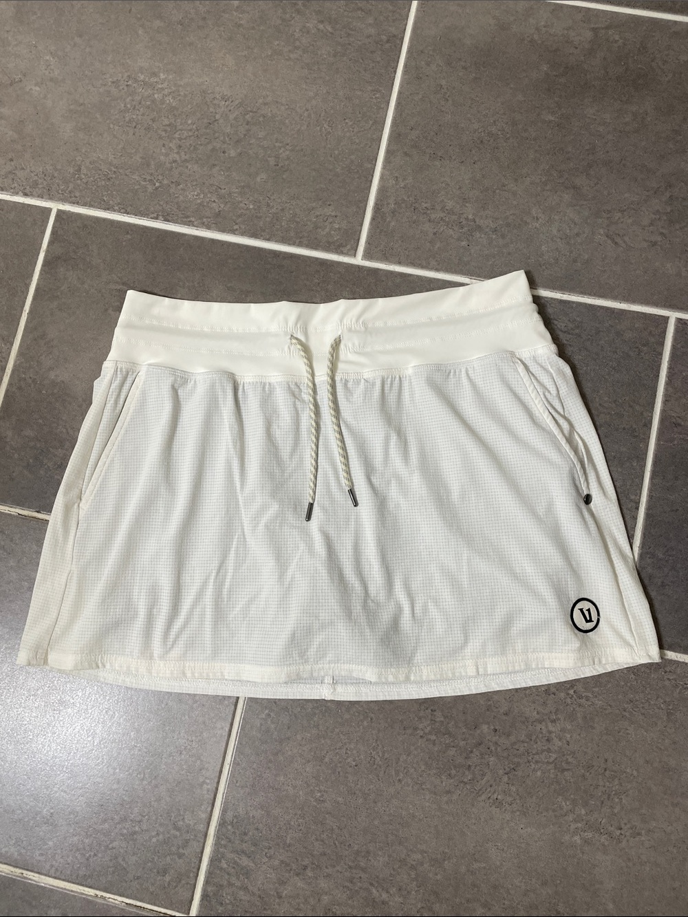 Vuori Seabreeze Skirt size Large